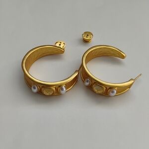 Julie Vos Savory Statement Hoop Earring